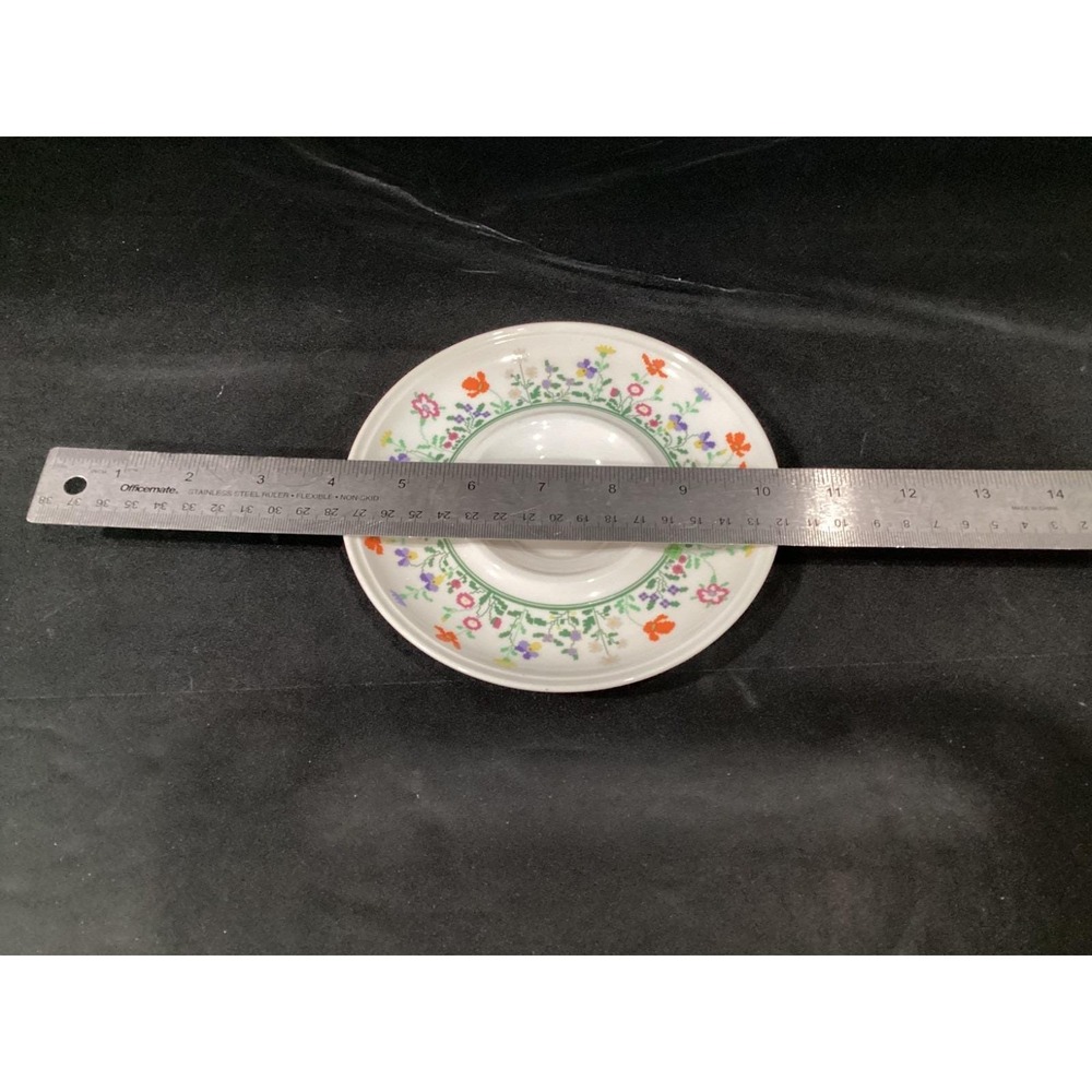 3 Pieces Mikasa Bone China PETIT POINT A4-183 Saucers